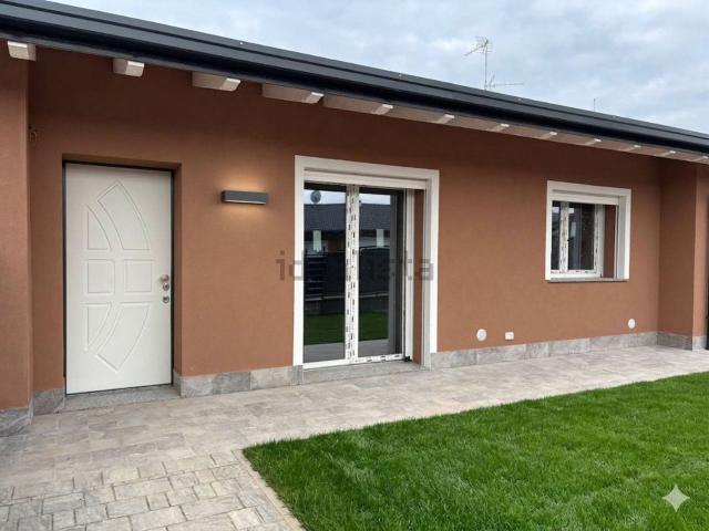 Case e ville in vendita di 155 m² in Via Cav. di V. Veneto