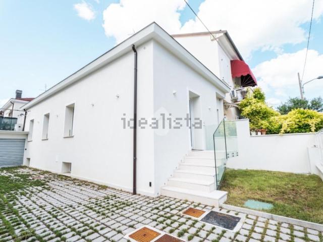Case e ville in vendita di 155 m² in Via Orazio Antinori, 4