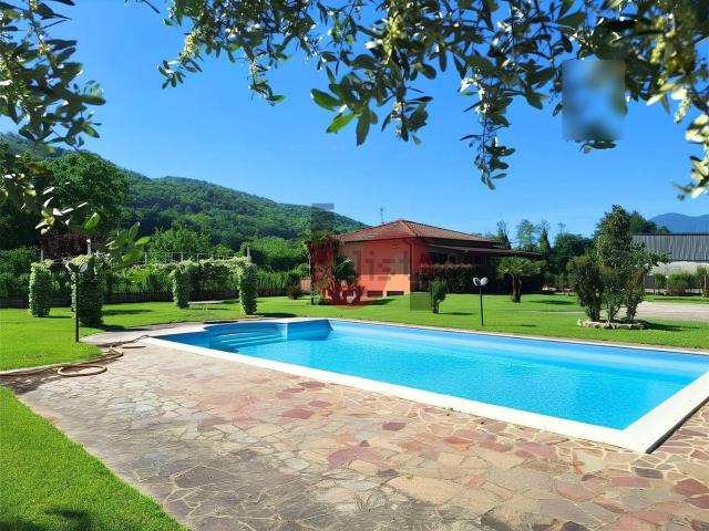 Case e ville in vendita di 155 m² in Via Nazionale Pagliara