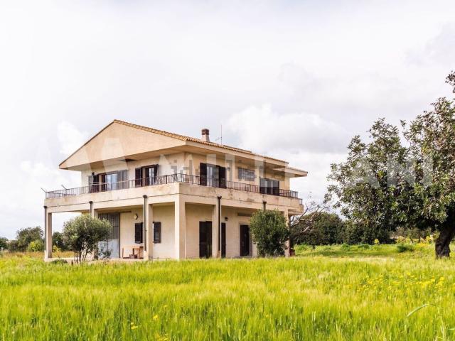 Case e ville in vendita di 155 m² in Via Nicolò Paganini