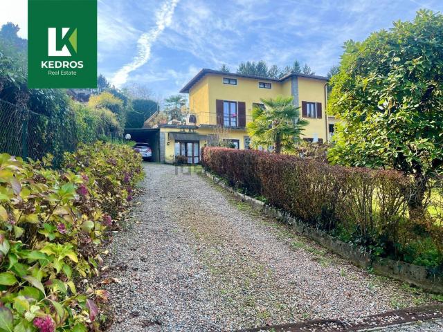 Case e ville in vendita di 155 m² in Via Provinciale, 28