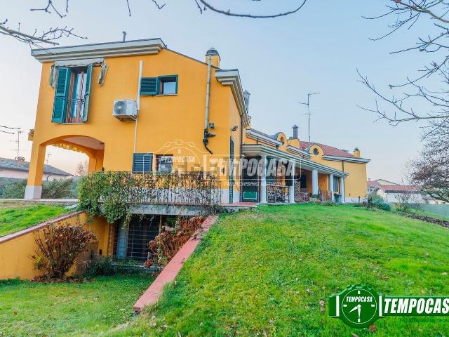 Case e ville in vendita di 155 m² in Via Riviera