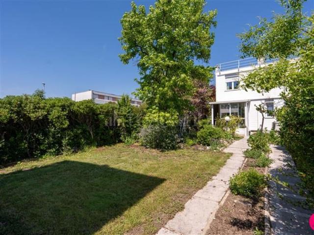 Case e ville in vendita di 155 m² in Viale Chino Ermacora