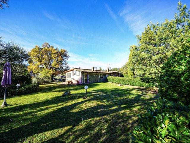 Case e ville in vendita di 156 m²