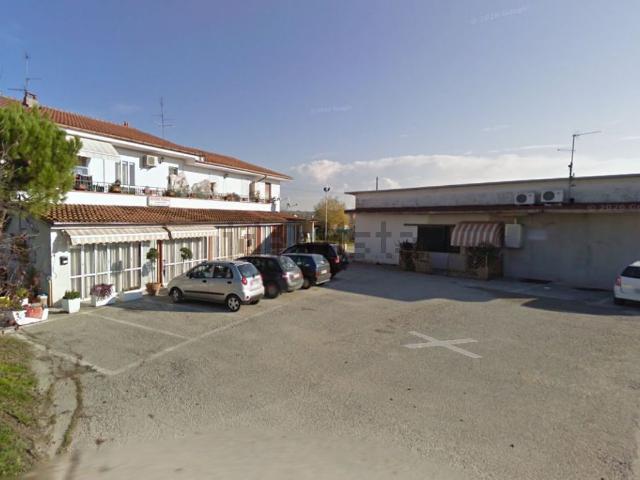 Case e ville in vendita di 156 m² in Via Maceri