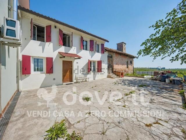 Case e ville in vendita di 156 m² in Via Rotte, 1