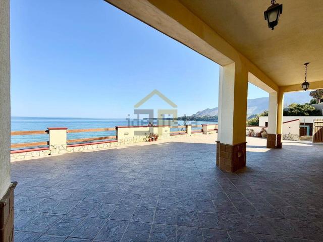 Case e ville in vendita di 156 m² in Contrada San Cataldo