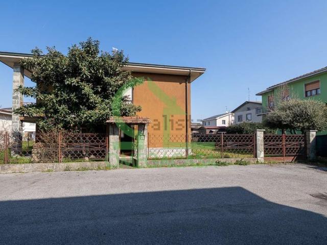 Case e ville in vendita di 157 m²