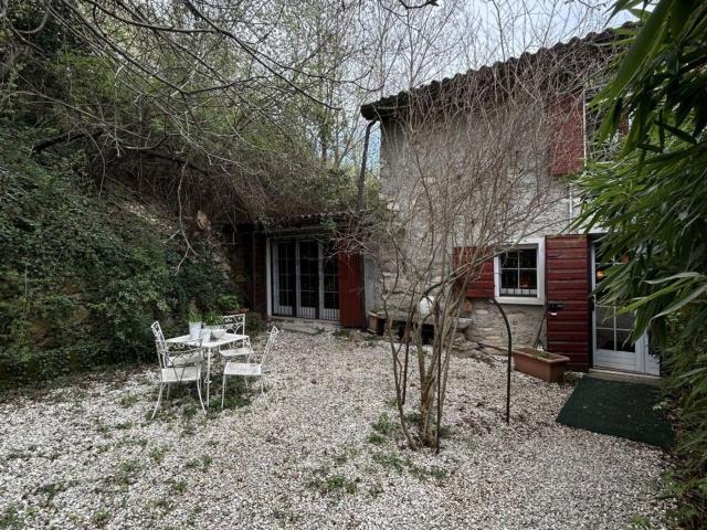 Case e ville in vendita di 157 m² in Via precastio