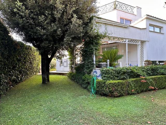 Case e ville in vendita di 157 m² in Via Rio Marina, 26