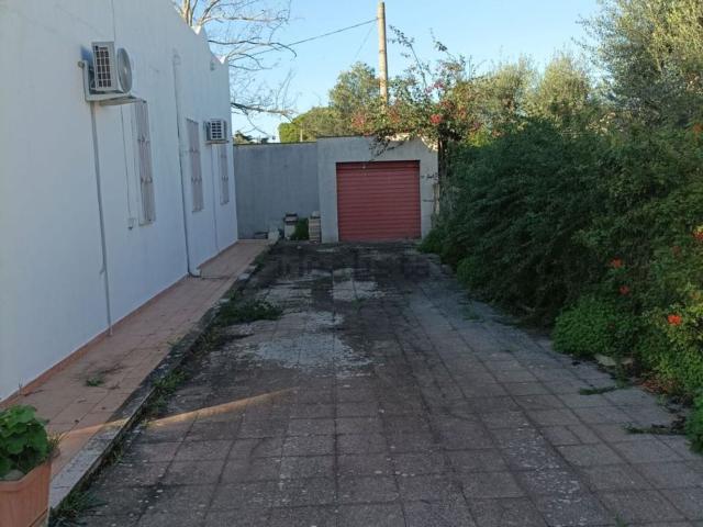 Case e ville in vendita di 158 m² in Via Corbezzoli