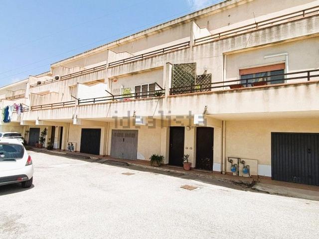 Case e ville in vendita di 158 m² in Via Maggiore Pietro Vella, 14