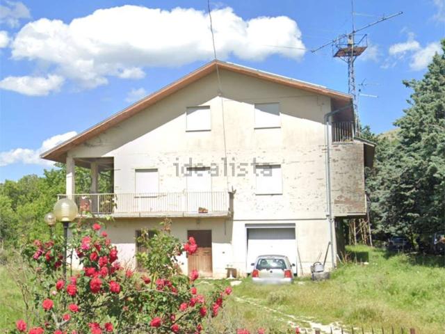Case e ville in vendita di 158 m² in Via San Menna, 10