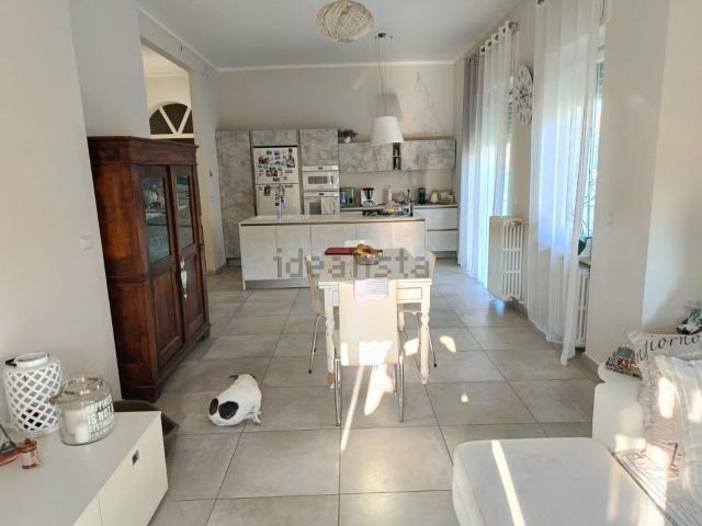 Case e ville in vendita di 158 m² in Via Sant&apos  Ambrogio, 27