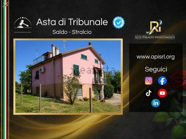 Case e ville in vendita di 158 m² in Strada Comunale Stradone