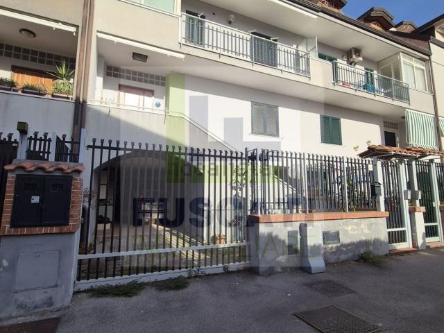 Case e ville in vendita di 158 m² in Strada Provinciale Mugnano Melito