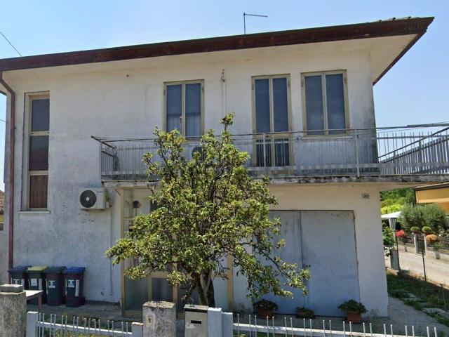 Case e ville in vendita di 159 m² in Via Gorizia, 20