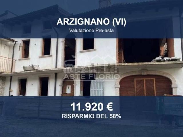 Case e ville in vendita di 159 m² in Via Salvadori
