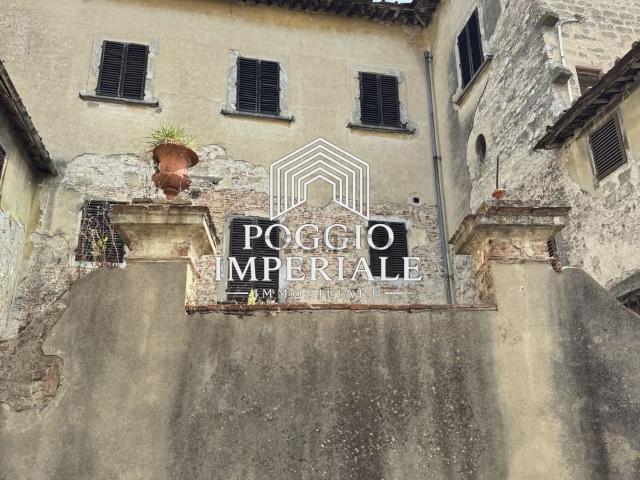 Case e ville in vendita di 1600 m² in Via Palagio, 10