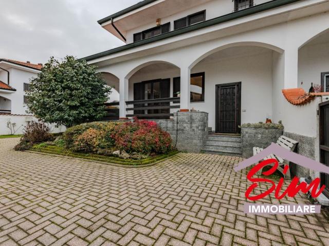 Case e ville in vendita di 160 m²