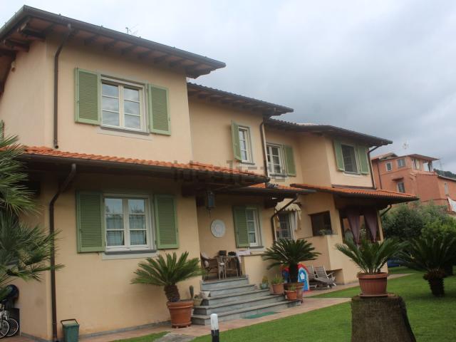 Case e ville in vendita di 160 m²