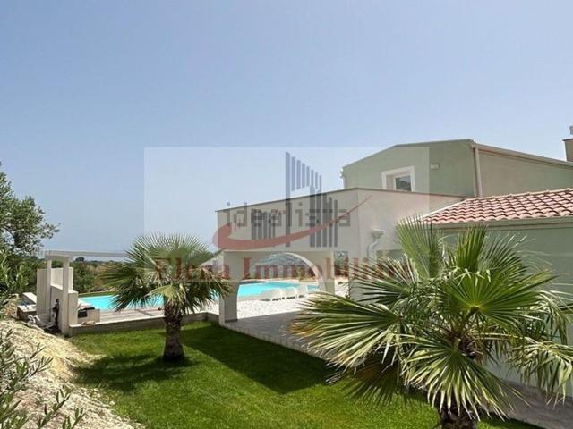 Case e ville in vendita di 160 m²
