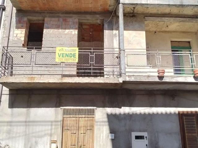 Case e ville in vendita di 160 m² in Via Asmara