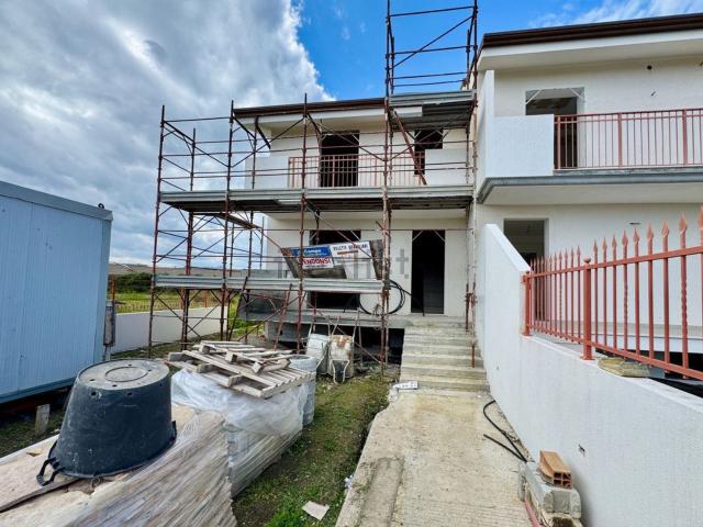 Case e ville in vendita di 160 m² in Via Badessa, 58