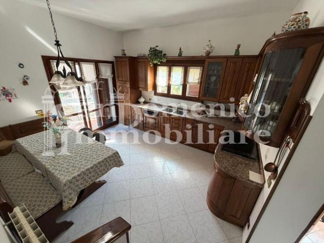 Case e ville in vendita di 160 m² in Via Garzella, 161