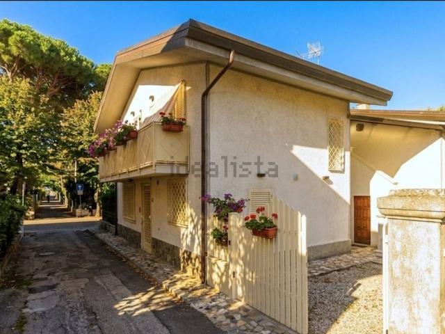 Case e ville in vendita di 160 m² in Via Giuseppe Mazzini