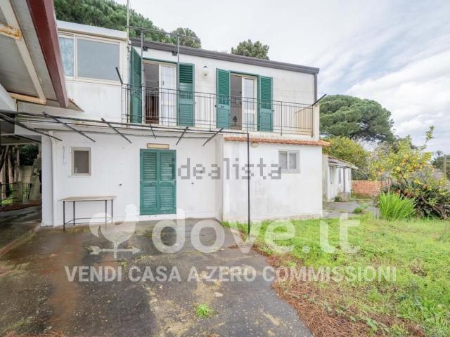 Case e ville in vendita di 160 m² in Via Guidara