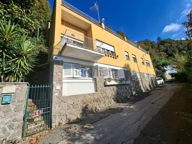 Case e ville in vendita di 160 m² in Via delle Vigne, 40