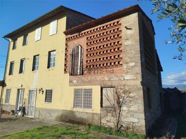 Case e ville in vendita di 160 m² in Via di Tiglio