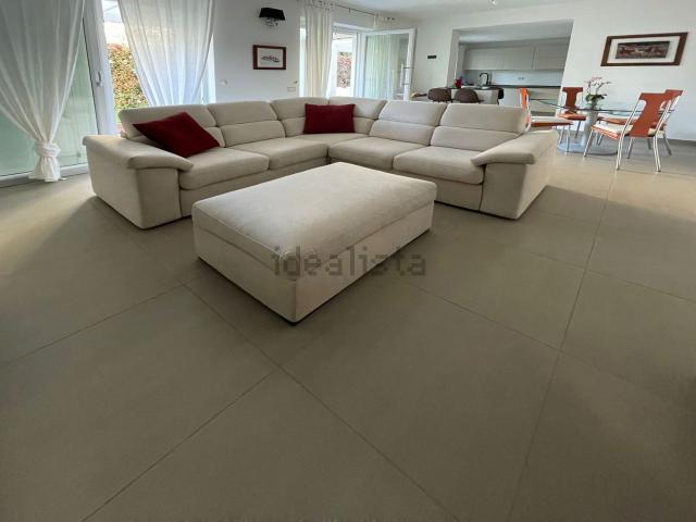 Case e ville in vendita di 160 m² in Via Foce Morta