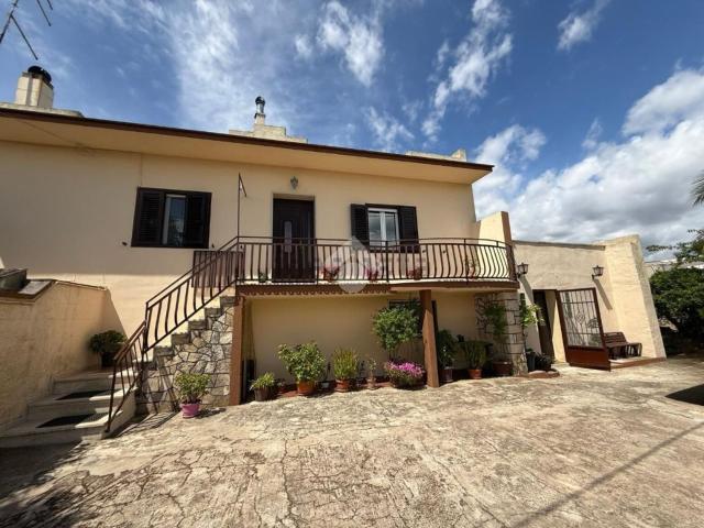 Case e ville in vendita di 160 m² in Via Foggia Vetere