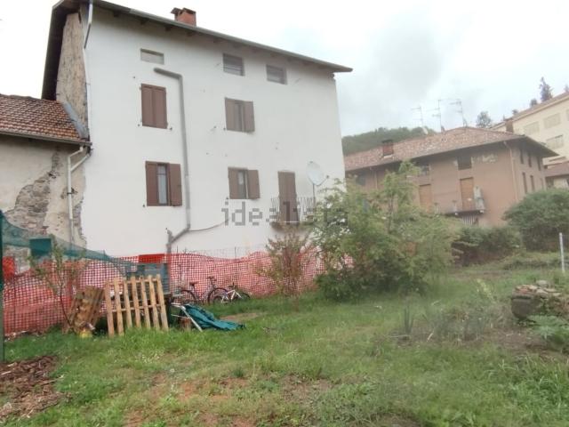 Case e ville in vendita di 160 m² in Via Fabbriche, 45
