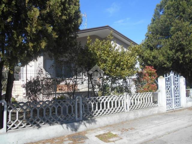 Case e ville in vendita di 160 m² in Via Fiume, 43
