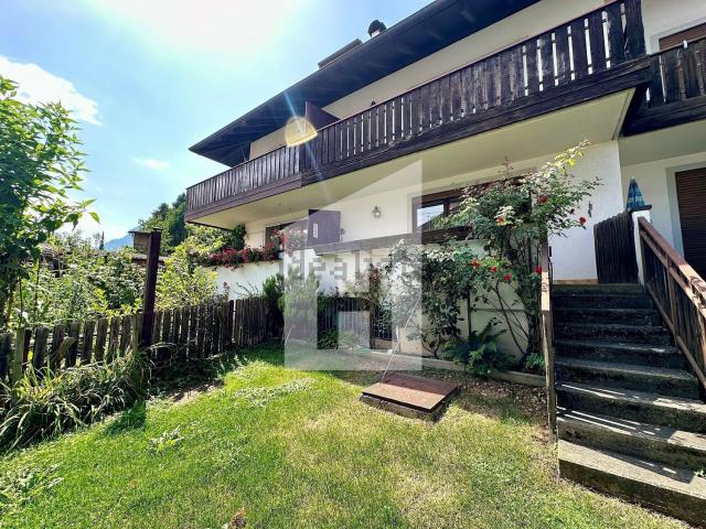 Case e ville in vendita di 160 m² in Via Lavardi