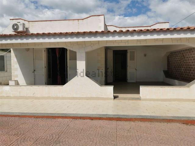 Case e ville in vendita di 160 m² in Via Lago di Pergusa