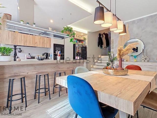 Case e ville in vendita di 160 m² in Via Lucchese Romana