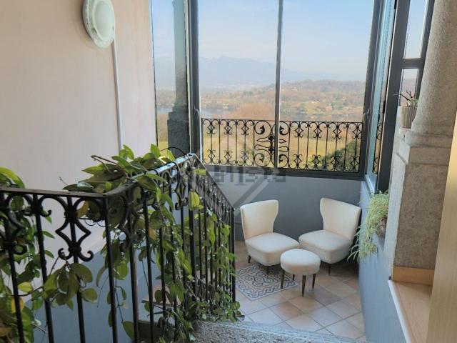 Case e ville in vendita di 160 m² in Via Maggiore, 7