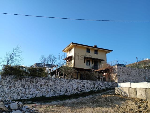 Case e ville in vendita di 160 m² in Via San Michele, 57