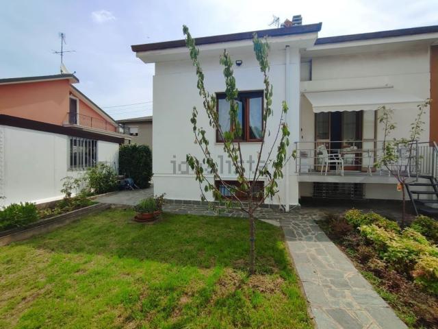 Case e ville in vendita di 160 m² in Via Senofonte