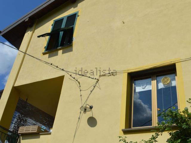 Case e ville in vendita di 160 m² in Via Pino