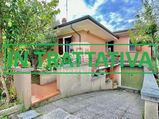 Case e ville in vendita di 160 m² in Via Promontorio