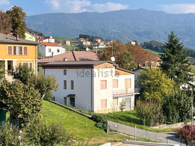 Case e ville in vendita di 160 m² in Via Provinciale, 3