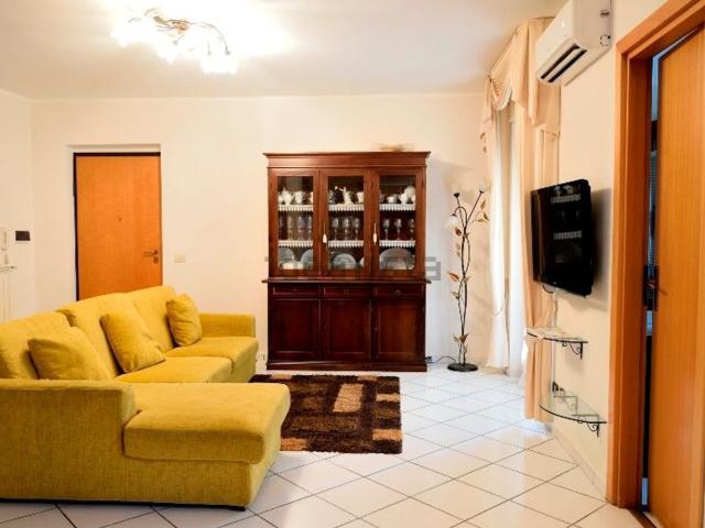 Case e ville in vendita di 160 m² in Via Vigne