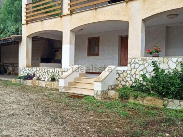 Case e ville in vendita di 160 m² in Contrada Fraginesi