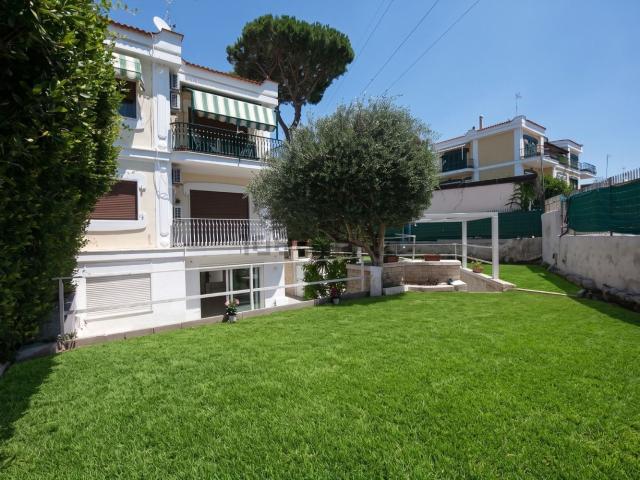 Case e ville in vendita di 160 m² in Contrada la Schiana, 14