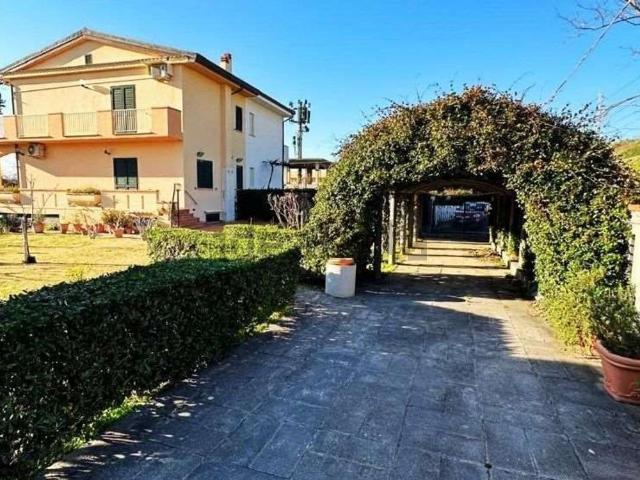 Case e ville in vendita di 160 m² in Contrada Palazza, 191